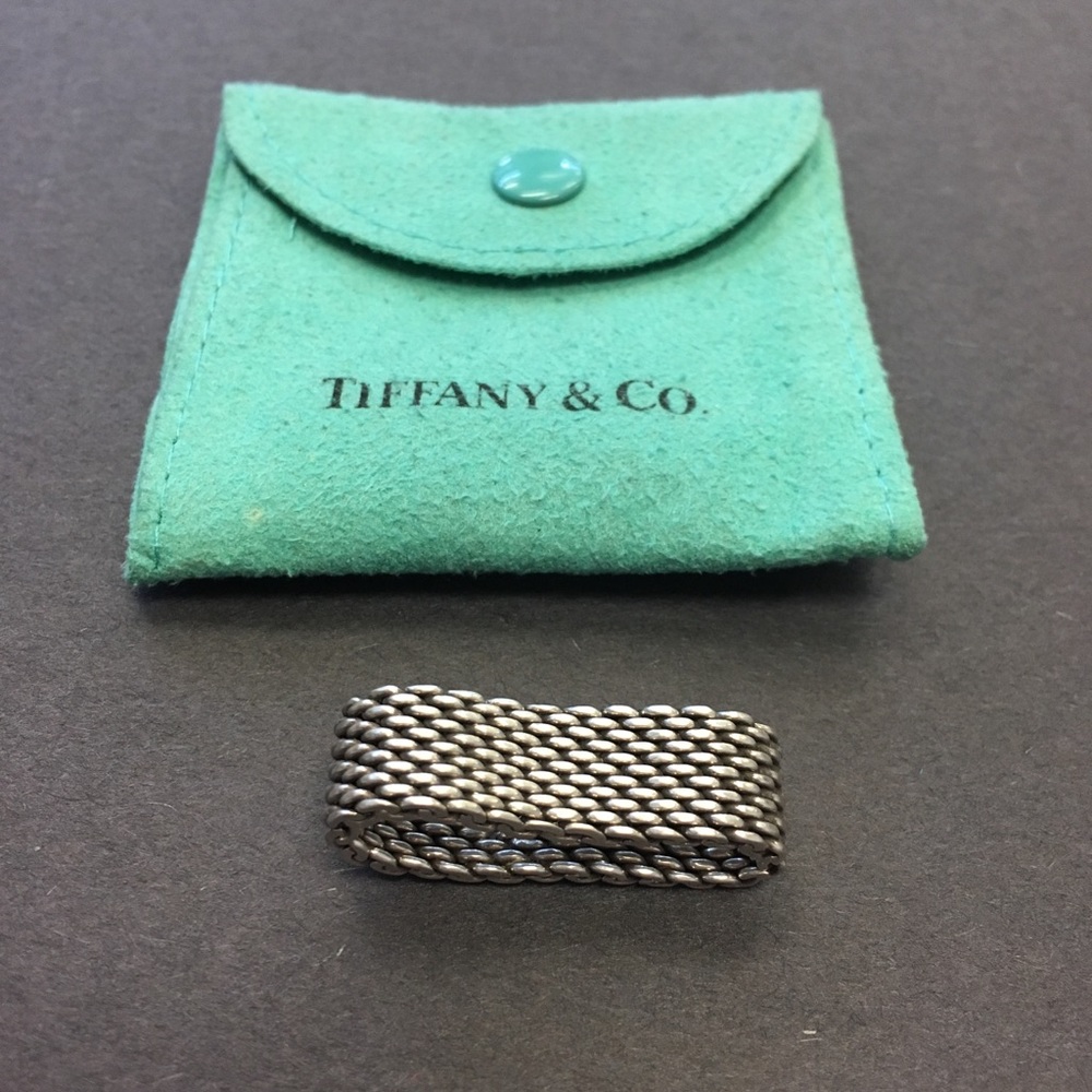 Tiffany & co. Somerset mesh ring with bag. Size 9.